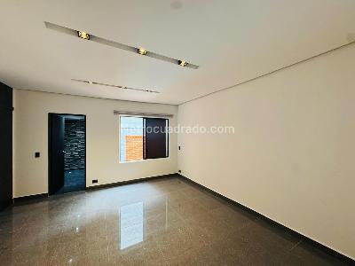 Apartamento de 5 alcobas en venta en La Castellana, Medellín, 206 m² · foto 2 de 18