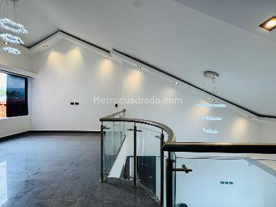 Apartamento de 5 alcobas en venta en La Castellana, Medellín, 206 m² · foto 9 de 18