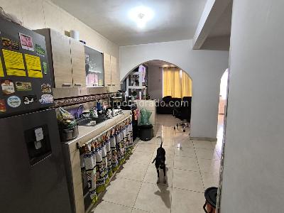 Casa de 5 alcobas en venta en Ciudad Cordoba, Cali, 270 m² · foto 2 de 5