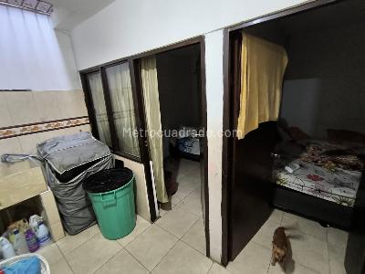 Casa de 5 alcobas en venta en Ciudad Cordoba, Cali, 270 m² · foto 3 de 5