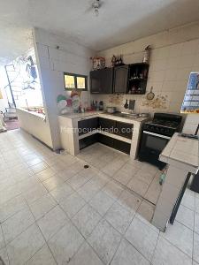 Casa de 5 alcobas en venta en San Pedro Claver, Cali, 150 m² · foto 2 de 13