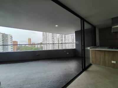 Apartamento de 3 alcobas en venta en Altos Del Poblado, Medellín, 111 m² · foto 2 de 20