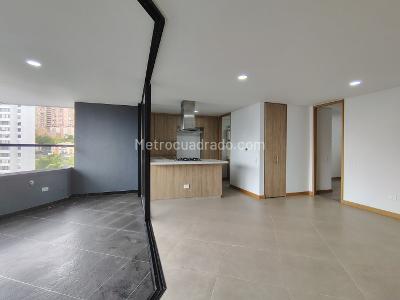 Apartamento de 3 alcobas en venta en Altos Del Poblado, Medellín, 111 m² · foto 5 de 20