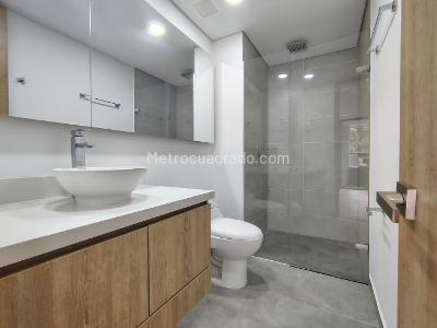 Apartamento de 3 alcobas en venta en Altos Del Poblado, Medellín, 111 m² · foto 6 de 20
