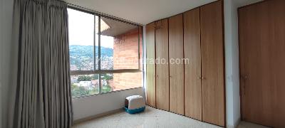 Apartamento de 5 alcobas en venta en La America, Medellín, 311 m² · foto 2 de 15