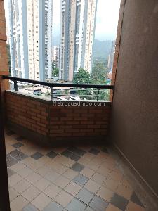 Apartamento de 3 alcobas en venta en Aves Maria, Sabaneta, 93 m² · foto 5 de 11