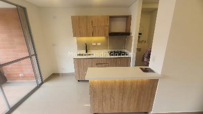 Apartamento en venta en Centro, Itagüí · foto 4 de 16