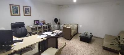 Casa de 5 alcobas en venta en San Vicente, Cali, 290 m² · foto 18 de 20
