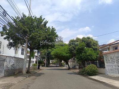 Casa de 3 alcobas en venta en Camino Real, Cali, 228 m² · foto 3 de 20