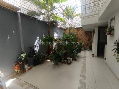 Casa de 3 alcobas en venta en Camino Real, Cali, 228 m² · foto 8 de 20