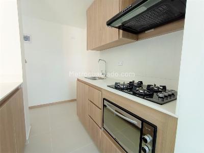 Apartamento de 3 alcobas en venta en La Doctora, Sabaneta, 53 m² · foto 2 de 18