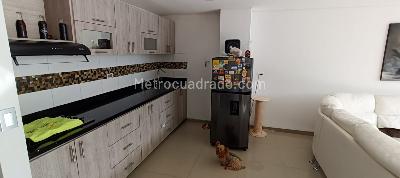 Apartamento en venta en La America, Medellín · foto 3 de 12