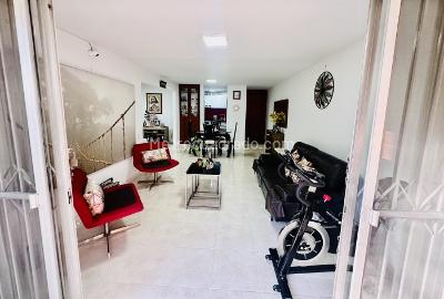 Apartamento de 3 alcobas en venta en Quintas De Don Simon, Cali, 89 m² · foto 3 de 20