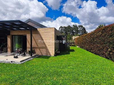 Casa de 4 alcobas en venta en Altos De Las Palmas, Envigado, 360 m² · foto 1 de 20