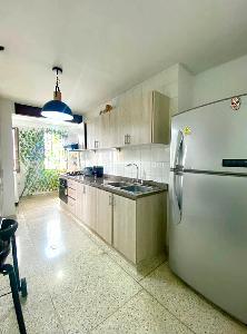 Apartamento de 3 alcobas en venta en Los Cambulos, Cali, 144 m² · foto 2 de 10