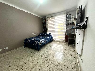 Apartamento de 3 alcobas en venta en Los Cambulos, Cali, 144 m² · foto 6 de 10