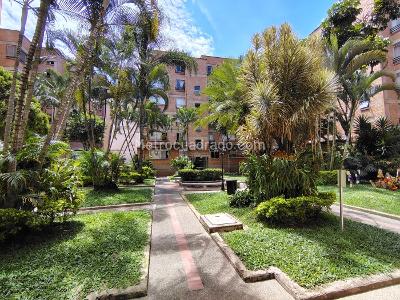 Apartamento en venta en La Candelaria, Medellín · foto 2 de 20