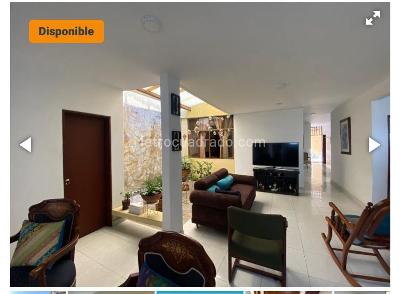 Casa de 5 alcobas en venta en Los Cambulos, Cali, 279 m² · foto 2 de 11