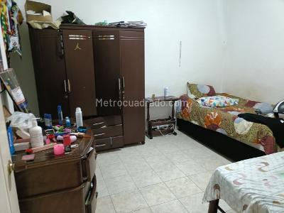 Casa de 5 alcobas en venta en Las Americas, Cali, 240 m² · foto 7 de 20