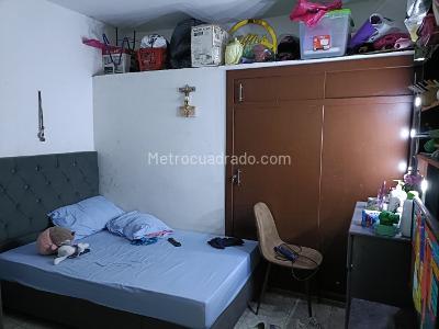 Casa de 5 alcobas en venta en Las Americas, Cali, 240 m² · foto 12 de 20