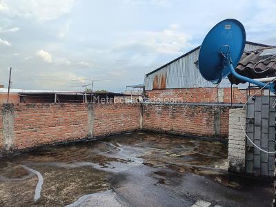Casa de 5 alcobas en venta en Las Americas, Cali, 240 m² · foto 19 de 20