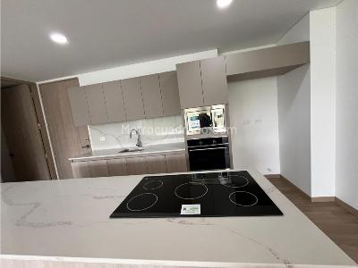Apartamento de 2 alcobas en arriendo en Sajonia, Rionegro, 127 m² · foto 10 de 19