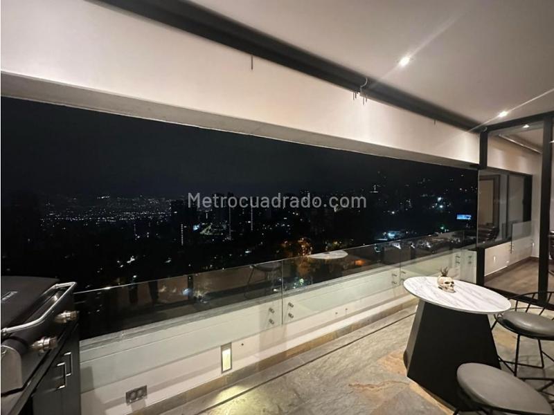 Modern 2BR Apartment in Poblado San Lucas - 4