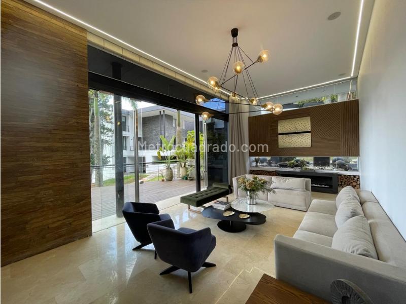 Elegant 5BR House in Altos Del Poblado - 5