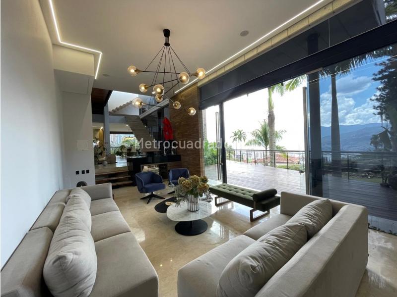 Elegant 5BR House in Altos Del Poblado - 6