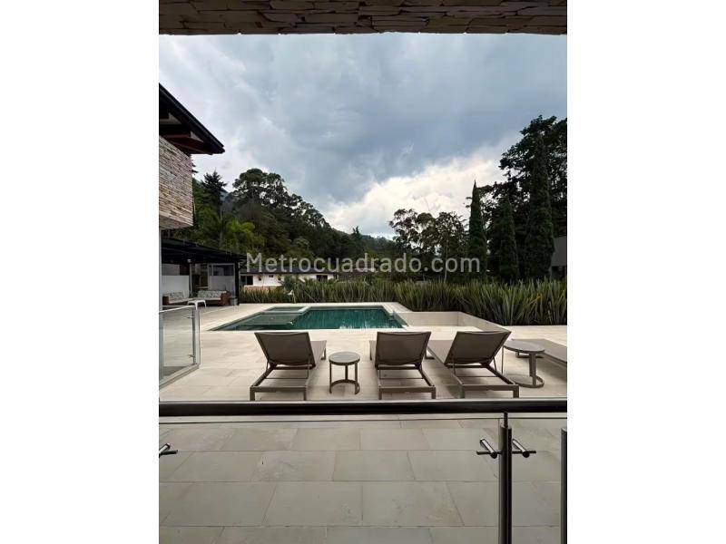 Luxury 5BR House in Poblado - 2
