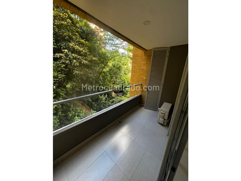 Apartamento Amoblado de 3 Alcobas en El Poblado