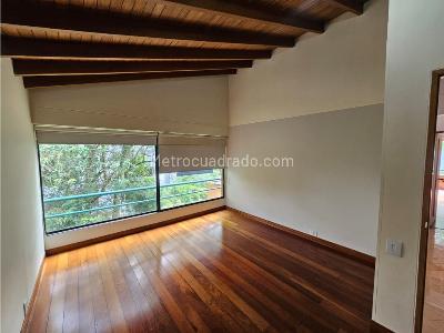 Casa de 4 alcobas en arriendo en El Poblado, Medellín, 250 m² · foto 9 de 20