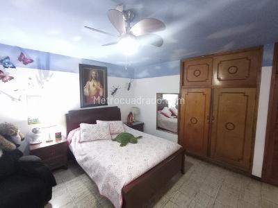 Casa de 5 alcobas en venta en El Salvador, Medellín, 176 m² · foto 14 de 20