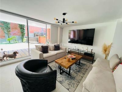 Casa de 5 alcobas en venta en Poblado San Lucas, Medellín, 275 m² · foto 8 de 20