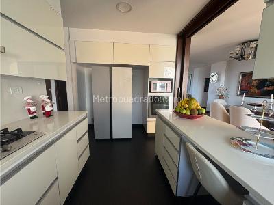 Apartamento en venta en El Campestre, Medellín · foto 12 de 20