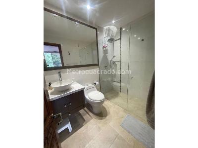 Apartamento de 3 alcobas en venta en El Poblado, Medellín, 207 m² · foto 9 de 20