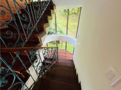 Casa de 3 alcobas en venta en El Poblado, Medellín, 679 m² · foto 14 de 20