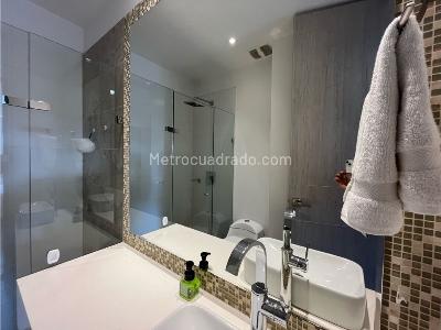 Apartamento de 2 alcobas en venta en El Poblado, Medellín, 88 m² · foto 7 de 20