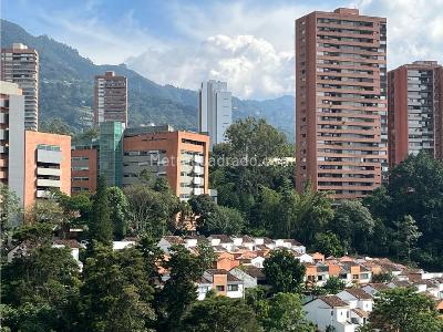Apartamento de 2 alcobas en venta en El Poblado, Medellín, 88 m² · foto 10 de 20