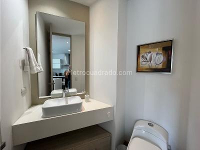 Apartamento de 2 alcobas en venta en El Poblado, Medellín, 88 m² · foto 19 de 20