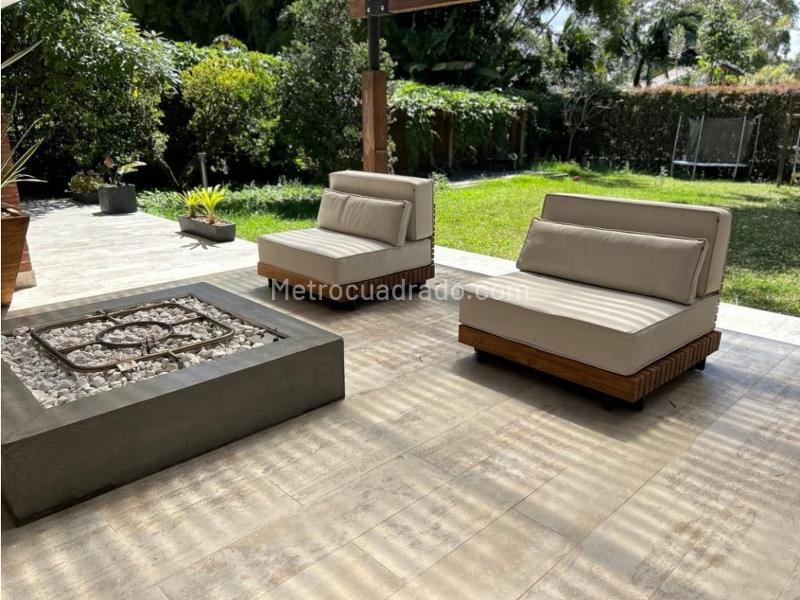 4BR House in Llanogrande (1100 m²) - 4