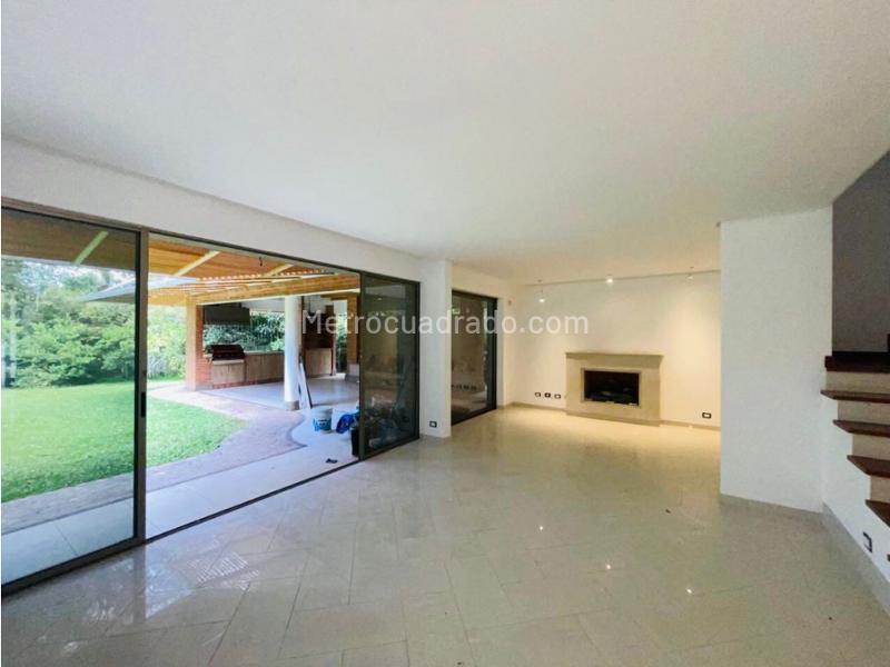 Casa Encantadora de 3 Alcobas con Jardín en Envigado - 3