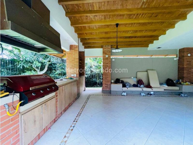 Casa Encantadora de 3 Alcobas con Jardín en Envigado - 7