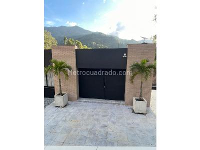 Casa de 4 alcobas en arriendo en El Salado, Envigado, 2000 m² · foto 2 de 20