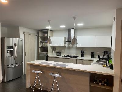 Apartamento en arriendo en Poblado, Medellín · foto 4 de 20