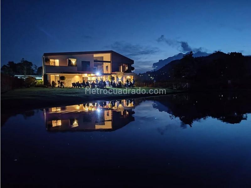 5BR House in Via San Antonio La Ceja (480 m²)