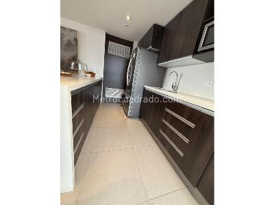 Apartamento de 3 alcobas en venta en Loma De Las Brujas, Envigado, 129 m² · foto 7 de 12