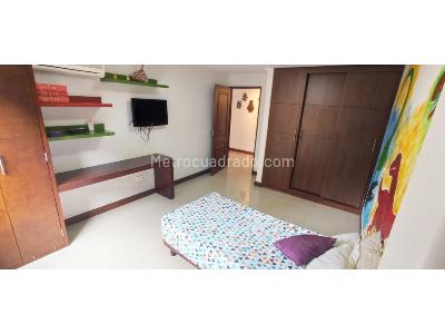 Apartamento de 3 alcobas en venta en Laureles, Medellín, 164 m² · foto 5 de 19