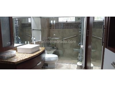 Apartamento de 3 alcobas en venta en Laureles, Medellín, 164 m² · foto 8 de 19