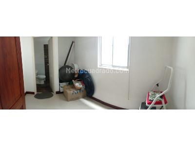 Apartamento de 3 alcobas en venta en Laureles, Medellín, 164 m² · foto 9 de 19